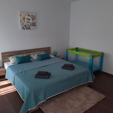 Antique Center Pula Apartment Екстериор снимка