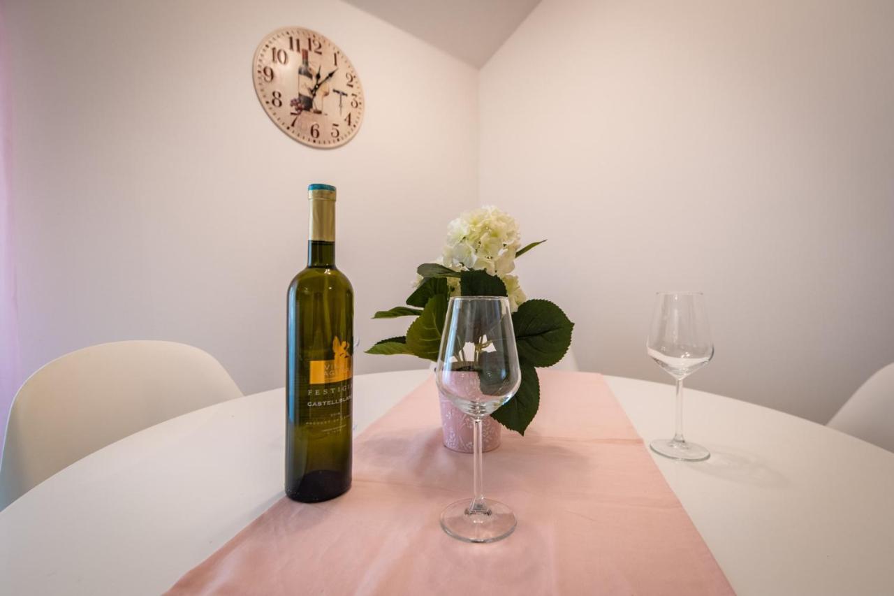 Antique Center Pula Apartment Екстериор снимка