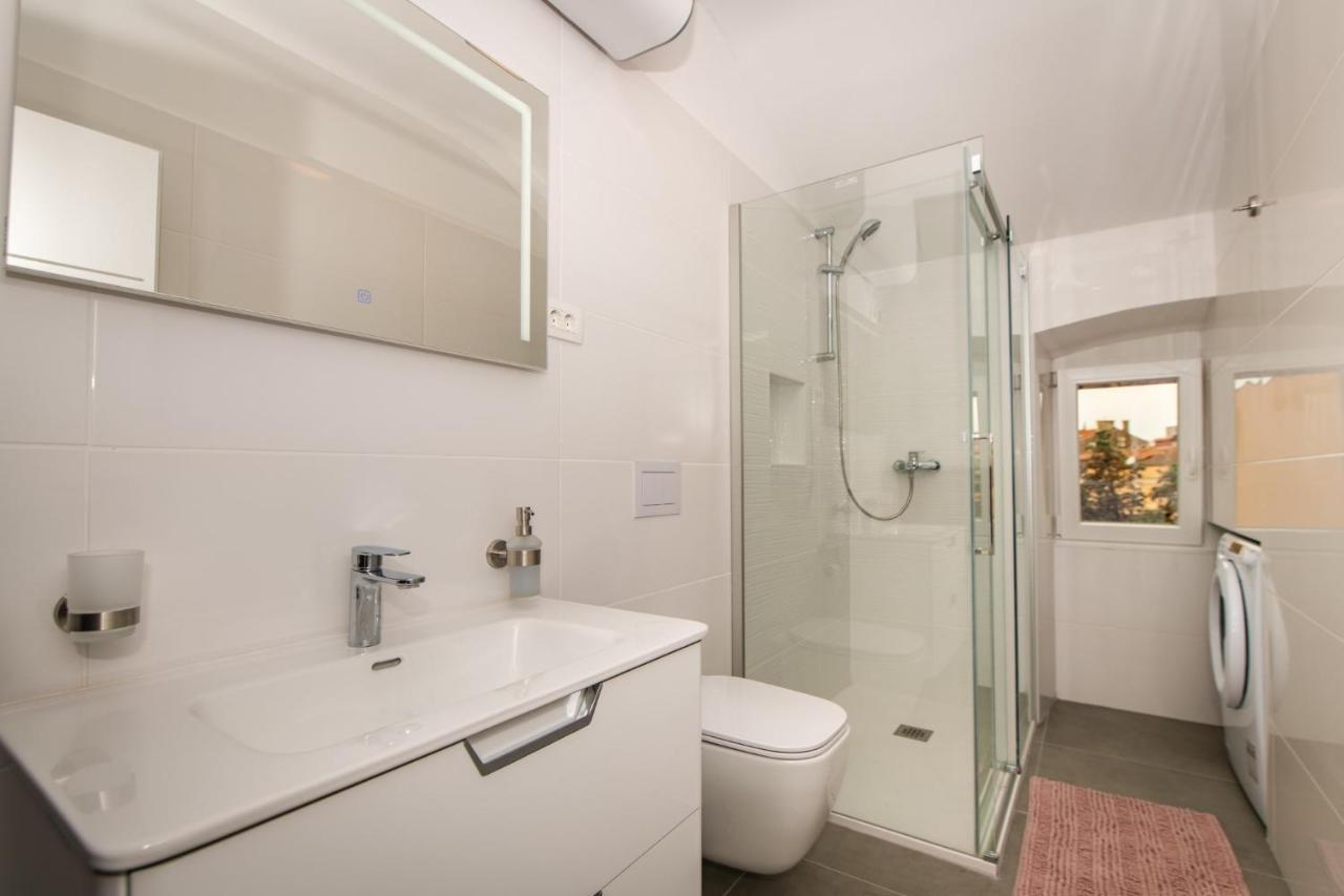 Antique Center Pula Apartment Екстериор снимка