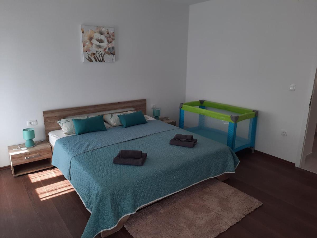 Antique Center Pula Apartment Екстериор снимка